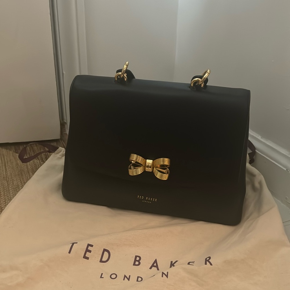 Tadbaker bow black bag